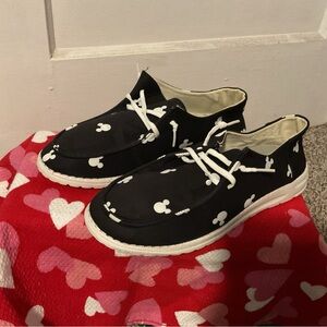 Woman’s Micky Mouse Design Black and White Casual Shoes